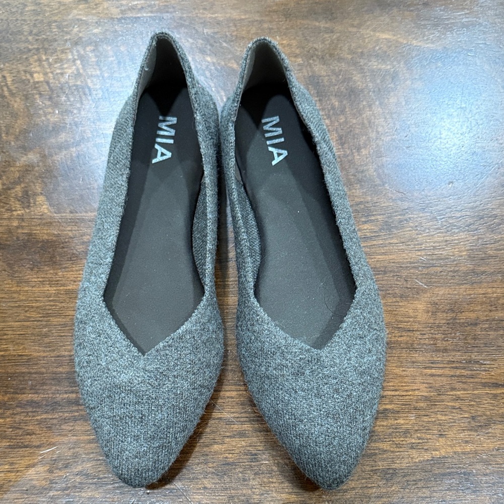 MIA Women's Charcoal Gray Loafers